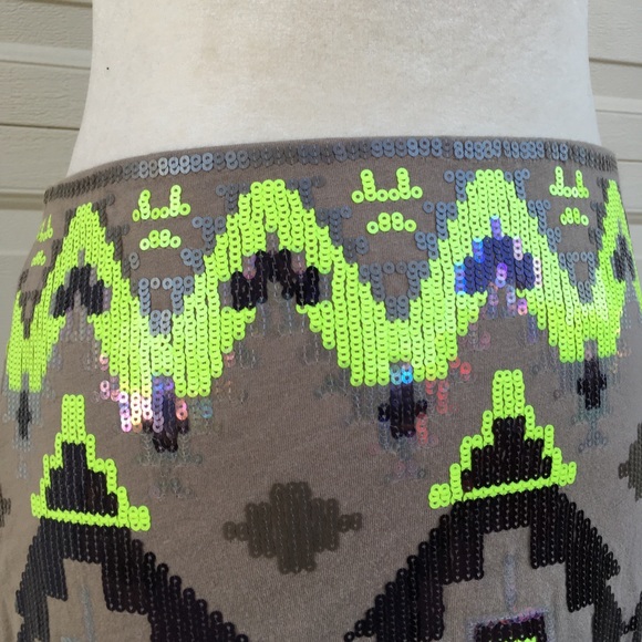 NWT Express Sequin Stretch Mini Skirt - Picture 2 of 7